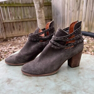 FRYE women's suede ankle heeled boots Sz 7.5